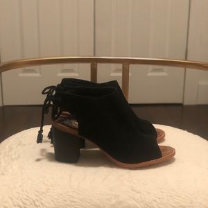 Womens Toms heel sandals size 7.5
